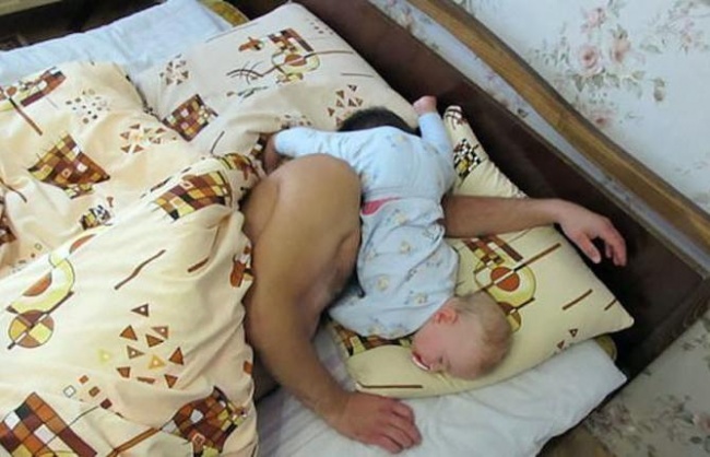 20 Photos Proving That Kids Can Sleep Anywhere… Literally…