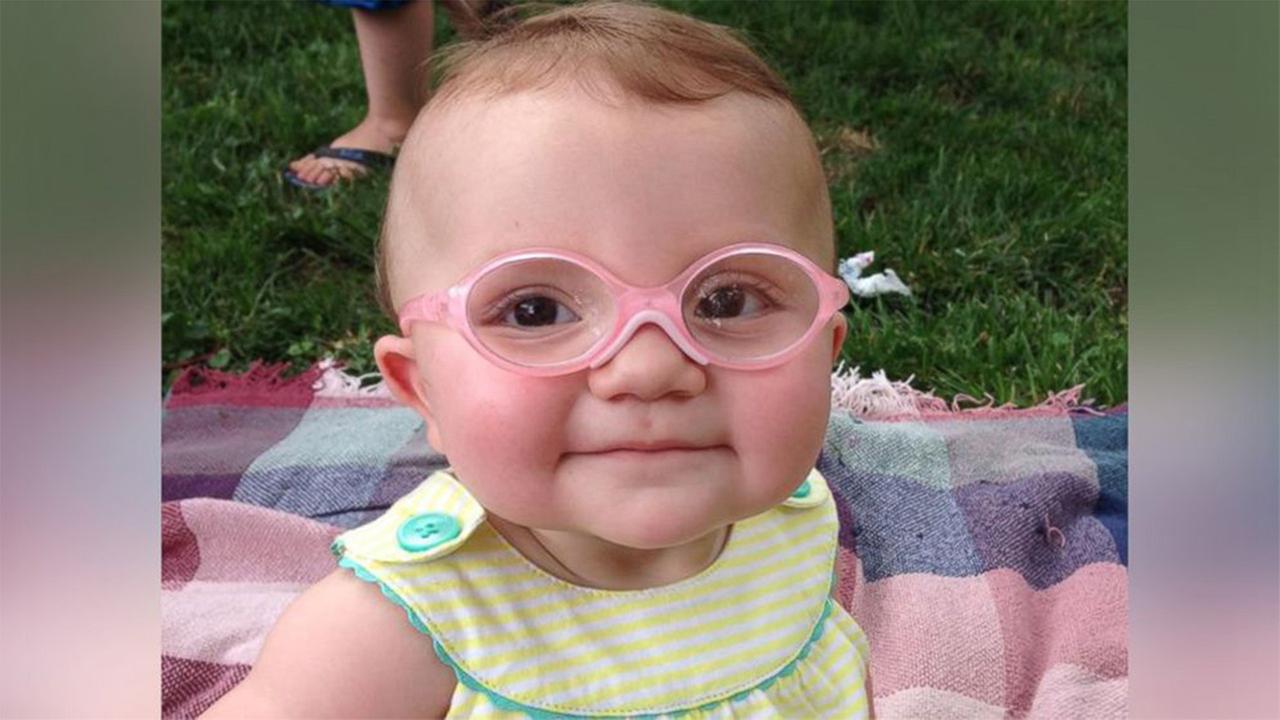 Baby Puts On Glasses. Her Reaction When She Sees…