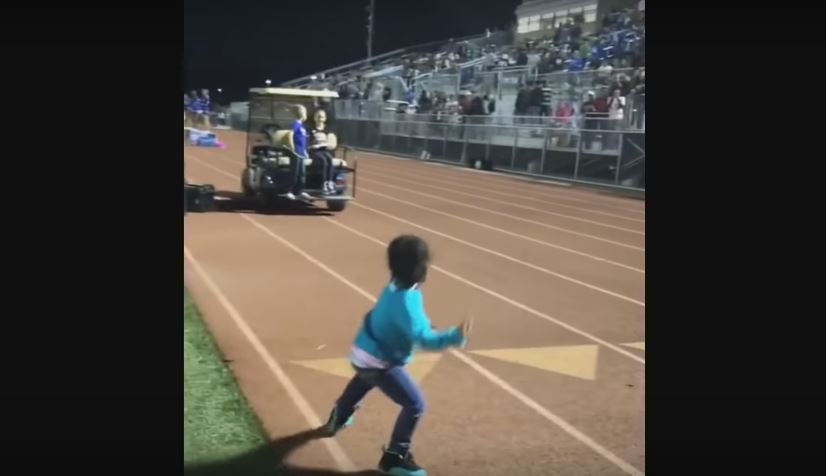 Little Girl Surprises The Crowd With Her Swaggalicious Dance…