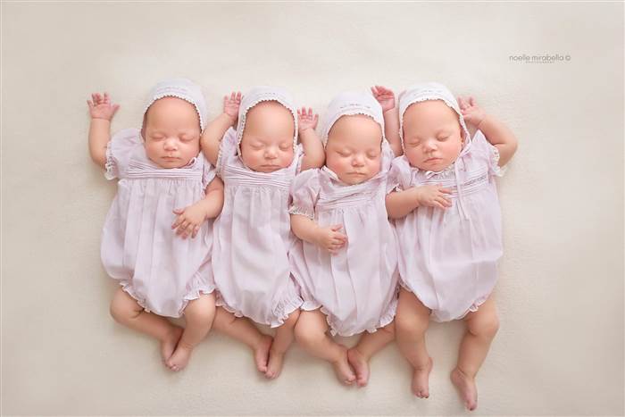 Woman Gives Birth To Identical Quadruplets. I Can’t Tell Them Apart!